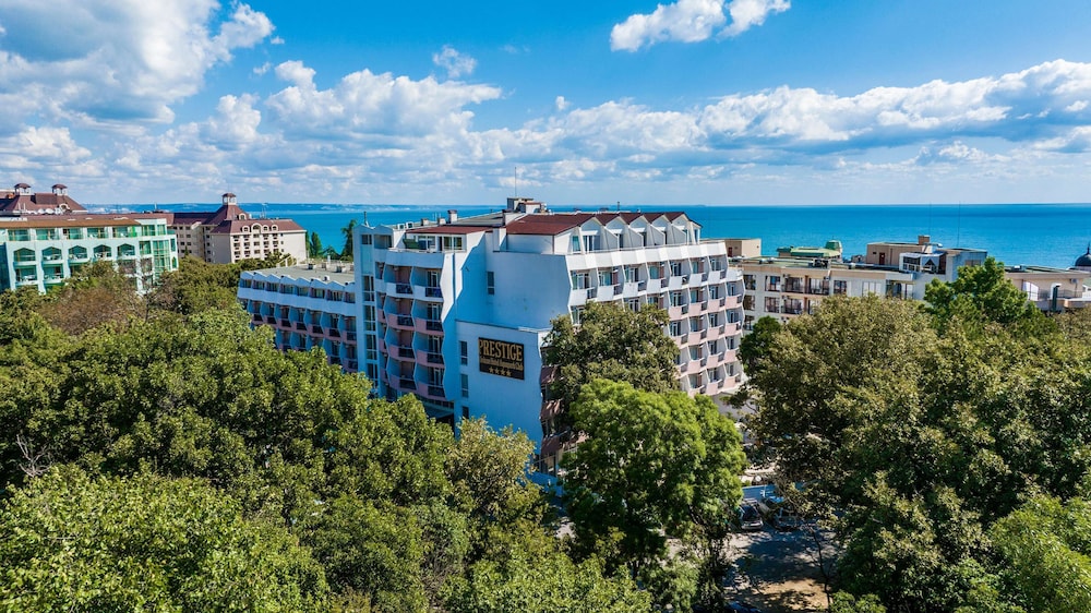 Prestige Deluxe Hotel & Aquapark Club - All Inclusive — Hotel building in Golden Sands, Varna Region