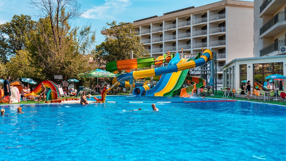 Prestige Deluxe Hotel & Aquapark Club - All Inclusive — Attractions for children in Golden Sands, Varna Region