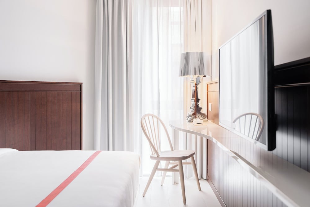 Ruby Molly Hotel Dublin by IHG — Hotel rooms in Dublin, Dublin City
