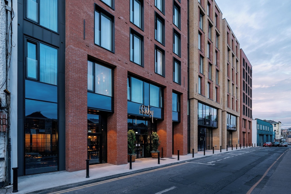 Ruby Molly Hotel Dublin by IHG — Hotel building in Dublin, Dublin City