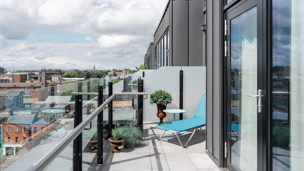 Ruby Molly Hotel Dublin by IHG — Hotel building in Dublin, Dublin City