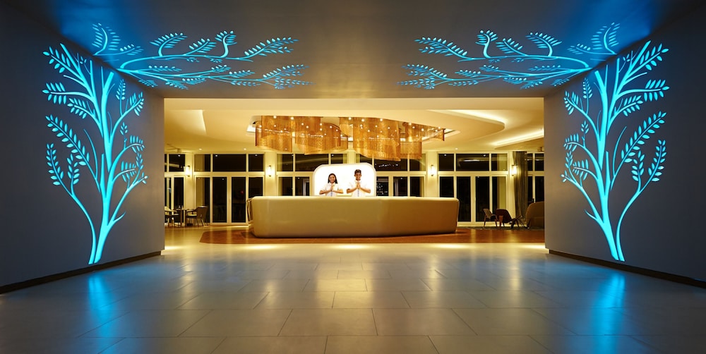 Radisson Hotel Kandy — Hotel building in Kandy