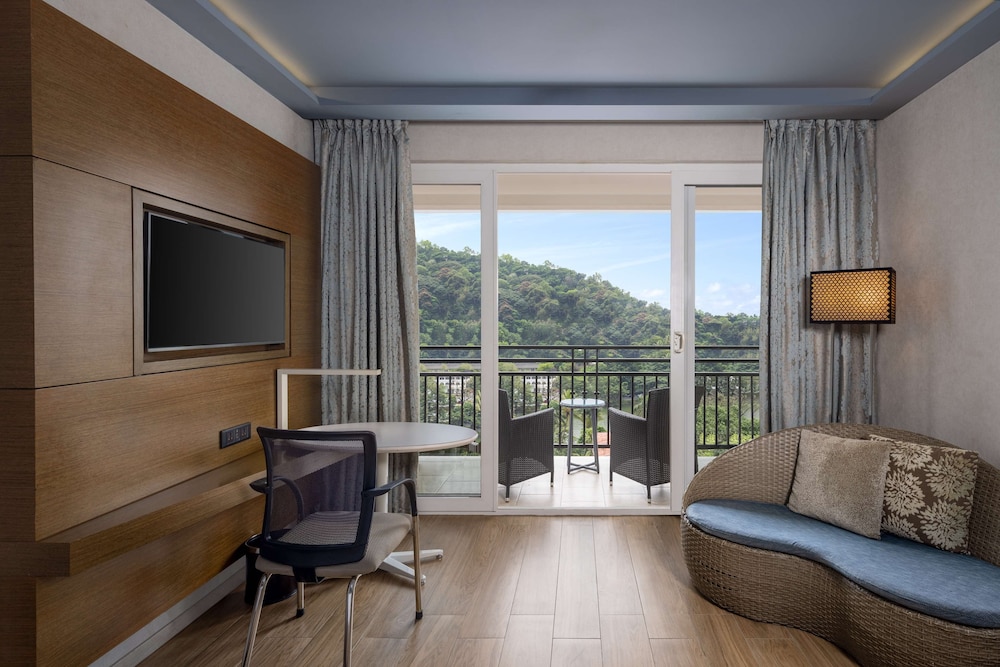 Radisson Hotel Kandy — Hotel rooms in Kandy