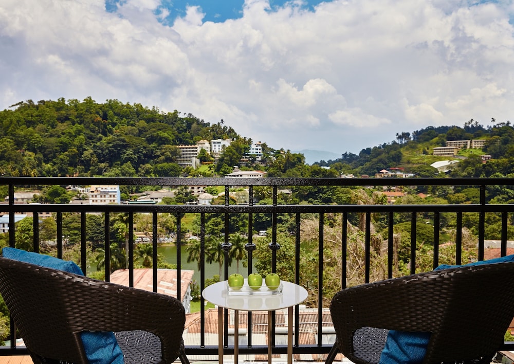 Radisson Hotel Kandy — Hotel rooms in Kandy