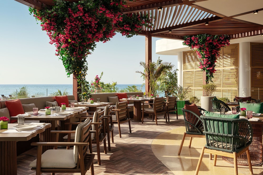 The St. Regis Al Mouj Muscat Resort — Restaurant & bars in Muscat, Muscat