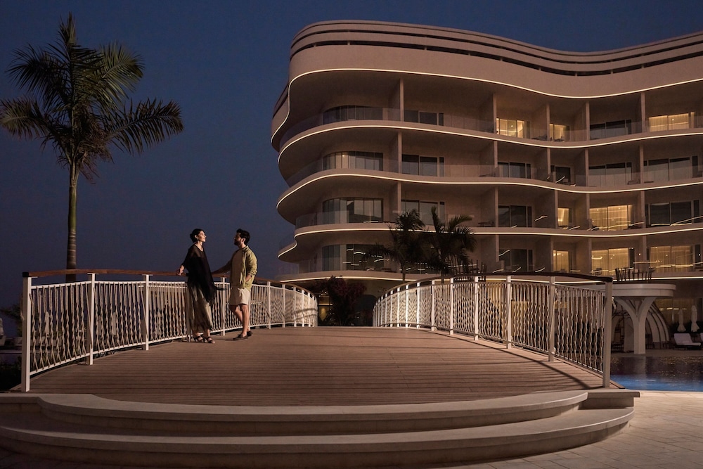 The St. Regis Al Mouj Muscat Resort — Hotel building in Muscat, Muscat