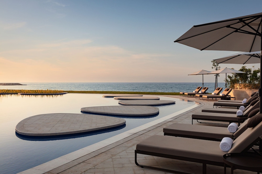 The St. Regis Al Mouj Muscat Resort — Swimming pool in Muscat, Muscat