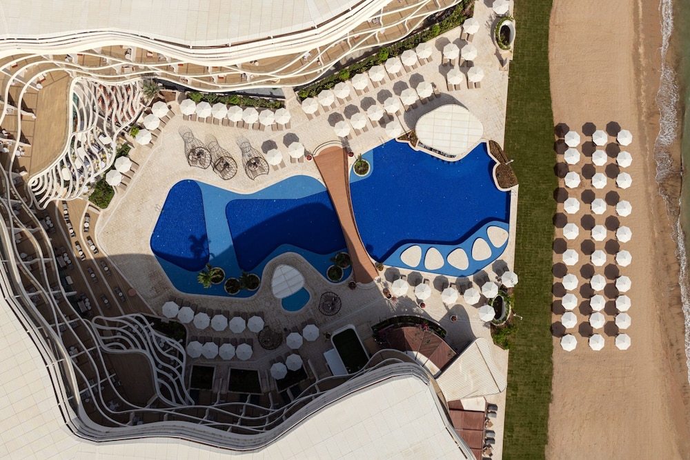 The St. Regis Al Mouj Muscat Resort — Swimming pool in Muscat, Muscat