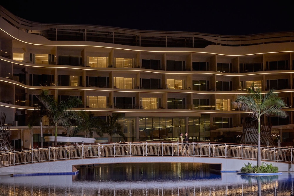 The St. Regis Al Mouj Muscat Resort — Hotel building in Muscat, Muscat