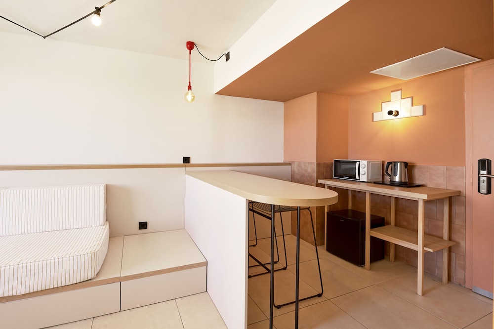 tent Calvia Beach — Rooms in Magaluf, Balearic Islands