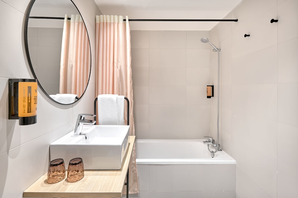 tent Calvia Beach — Rooms in Magaluf, Balearic Islands