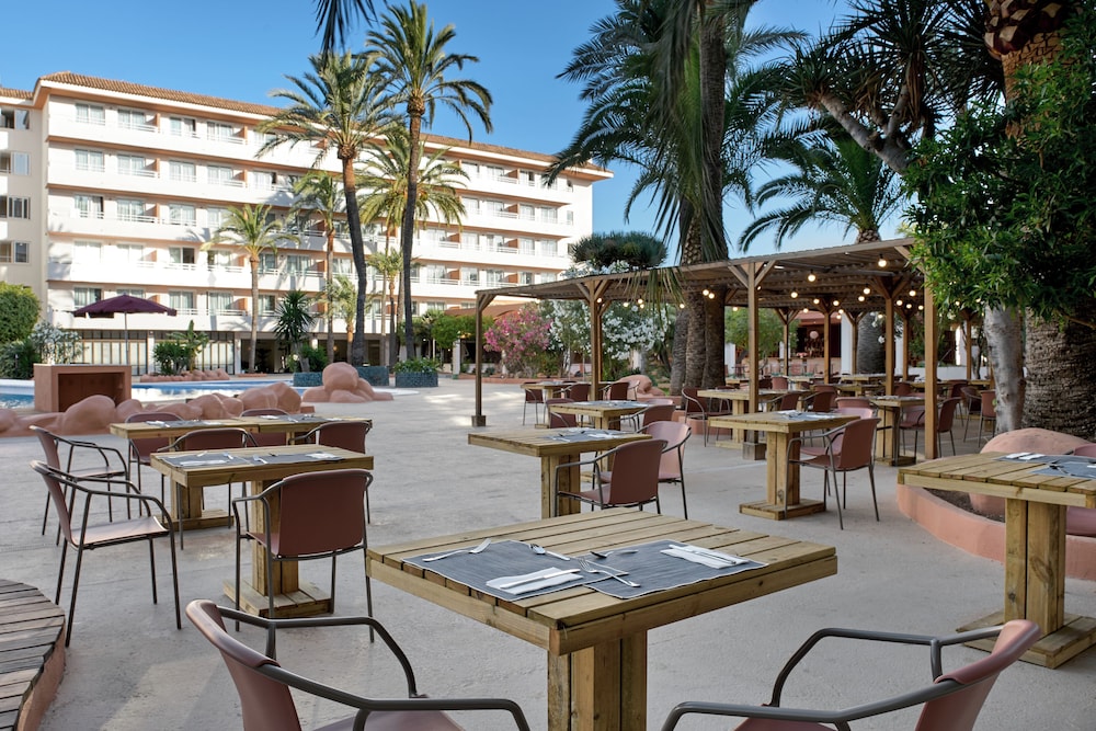 tent Calvia Beach — Restaurant in Magaluf, Balearic Islands