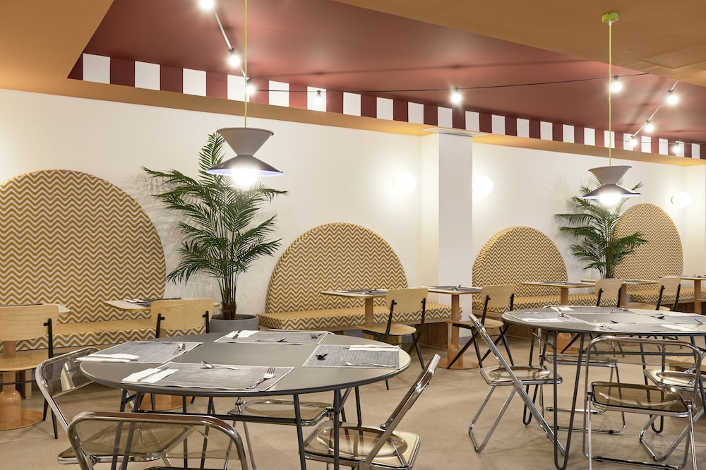 tent Calvia Beach — Restaurant in Magaluf, Balearic Islands