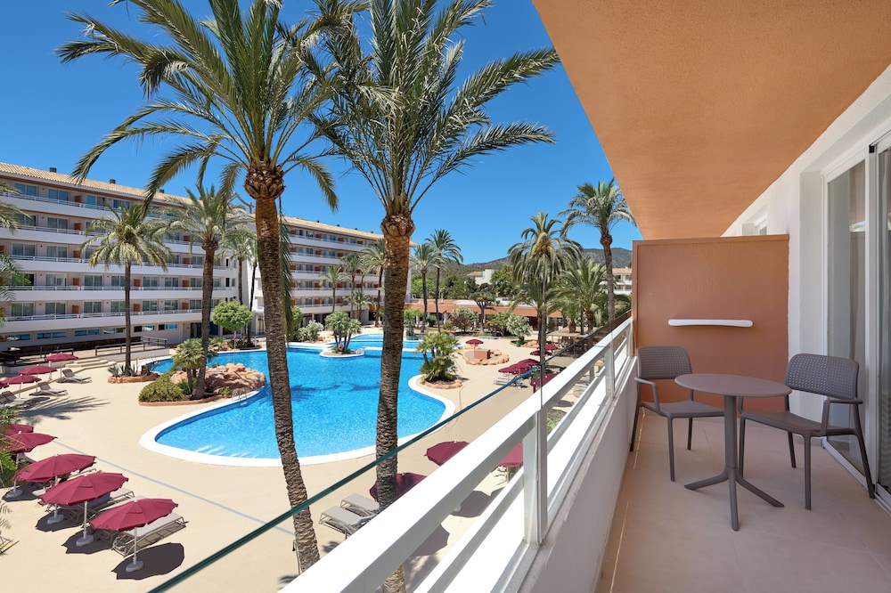 tent Calvia Beach — Rooms in Magaluf, Balearic Islands
