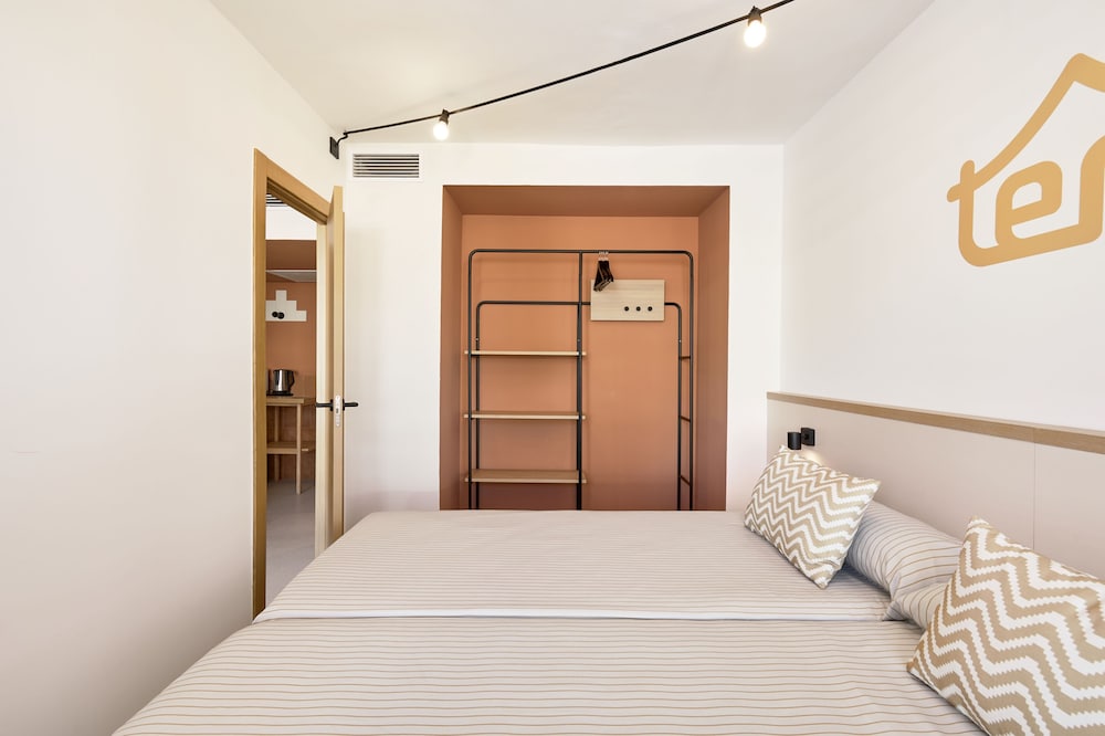 tent Calvia Beach — Rooms in Magaluf, Balearic Islands