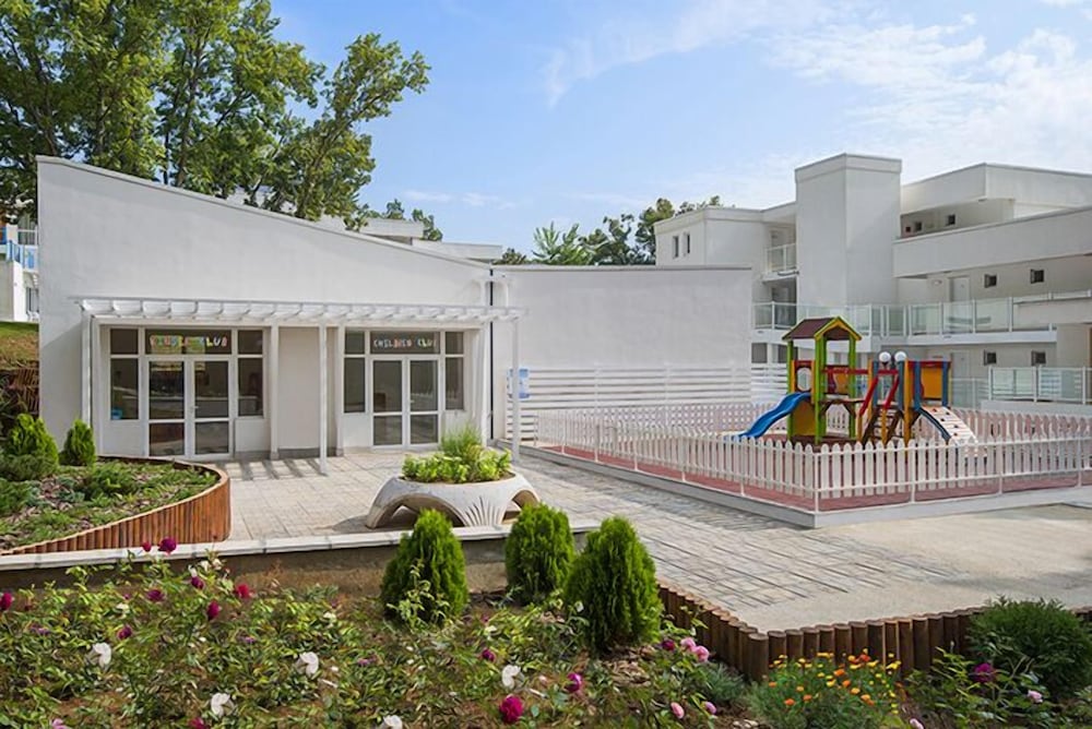 Forest Beach Hotel — Attractions for children in Primorsko, Burgas Region