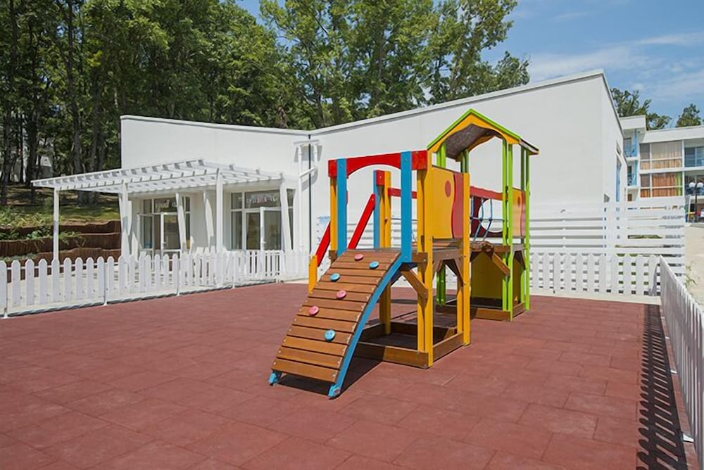 Forest Beach Hotel — Attractions for children in Primorsko, Burgas Region