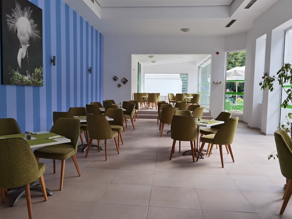 Forest Beach Hotel — Restaurant & bars in Primorsko, Burgas Region