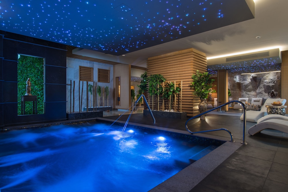Palace Hotel - Sunny Day Resort — Spa in Varna, Varna Region