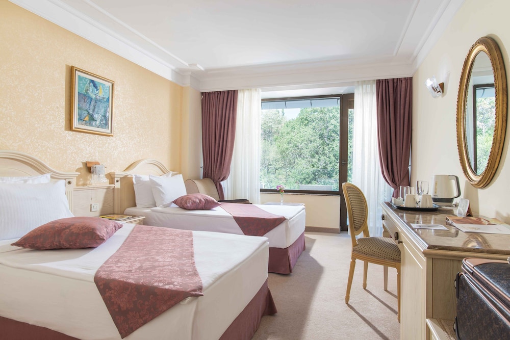 Palace Hotel - Sunny Day Resort — Hotel rooms in Varna, Varna Region