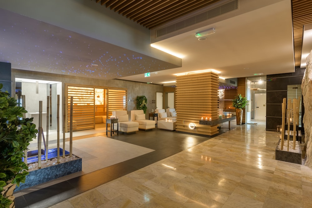 Palace Hotel - Sunny Day Resort — Spa in Varna, Varna Region