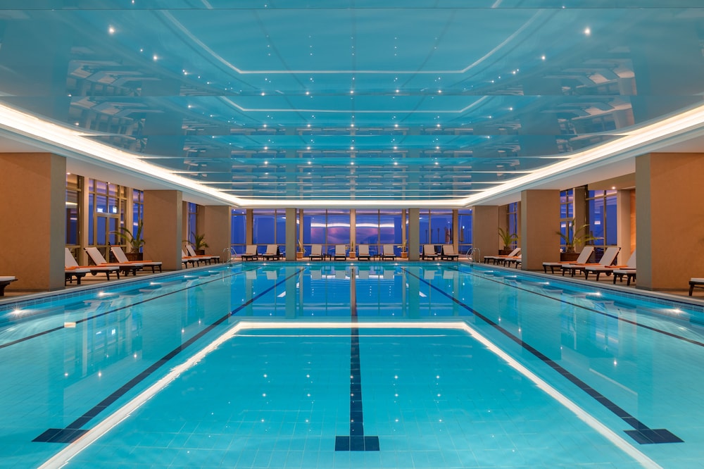 Palace Hotel - Sunny Day Resort — Swimming pool in Varna, Varna Region