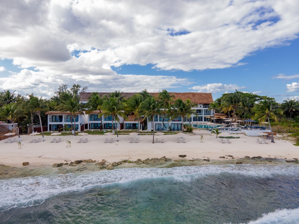The Beachfront by The Fives Hotels - A la Carte All Inclusive Adults Only — Beach in Playa del Carmen, Quintana Roo