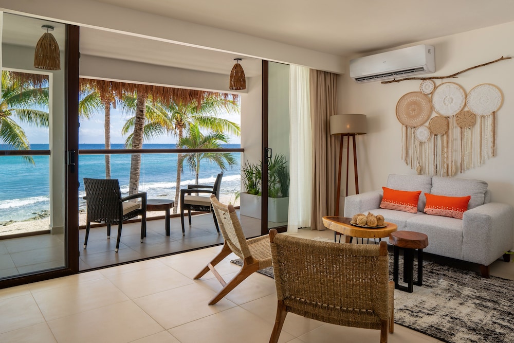 The Beachfront by The Fives Hotels - A la Carte All Inclusive Adults Only — Hotel rooms in Playa del Carmen, Quintana Roo