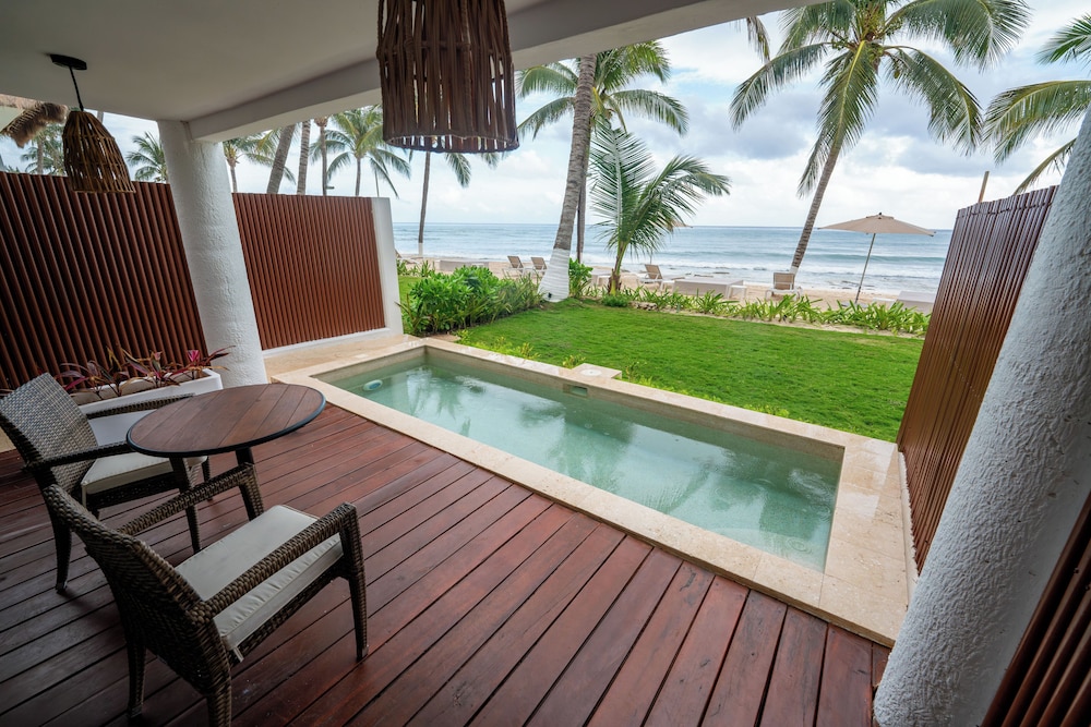 The Beachfront by The Fives Hotels - A la Carte All Inclusive Adults Only — Hotel rooms in Playa del Carmen, Quintana Roo