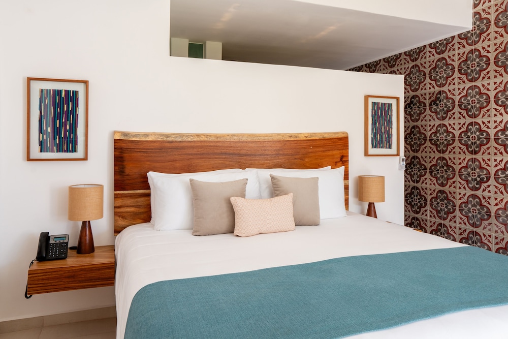 The Beachfront by The Fives Hotels - A la Carte All Inclusive Adults Only — Hotel rooms in Playa del Carmen, Quintana Roo