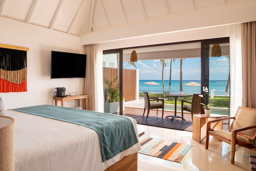 The Beachfront by The Fives Hotels - A la Carte All Inclusive Adults Only — Hotel rooms in Playa del Carmen, Quintana Roo