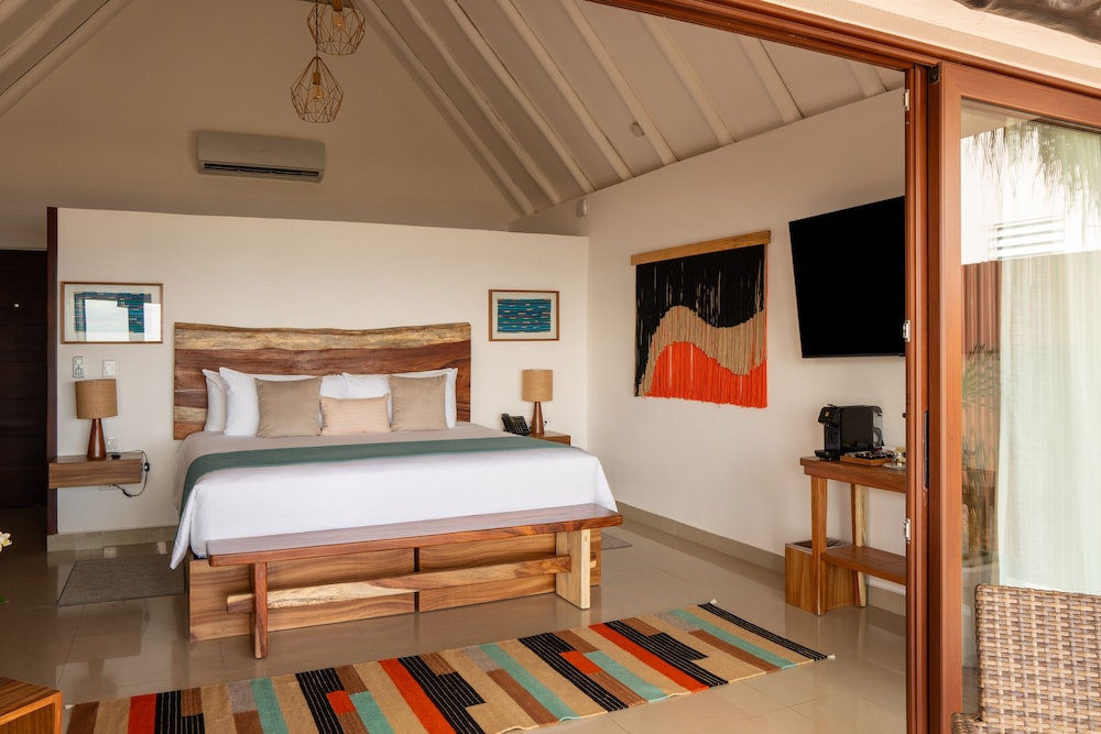 The Beachfront by The Fives Hotels - A la Carte All Inclusive Adults Only — Hotel rooms in Playa del Carmen, Quintana Roo