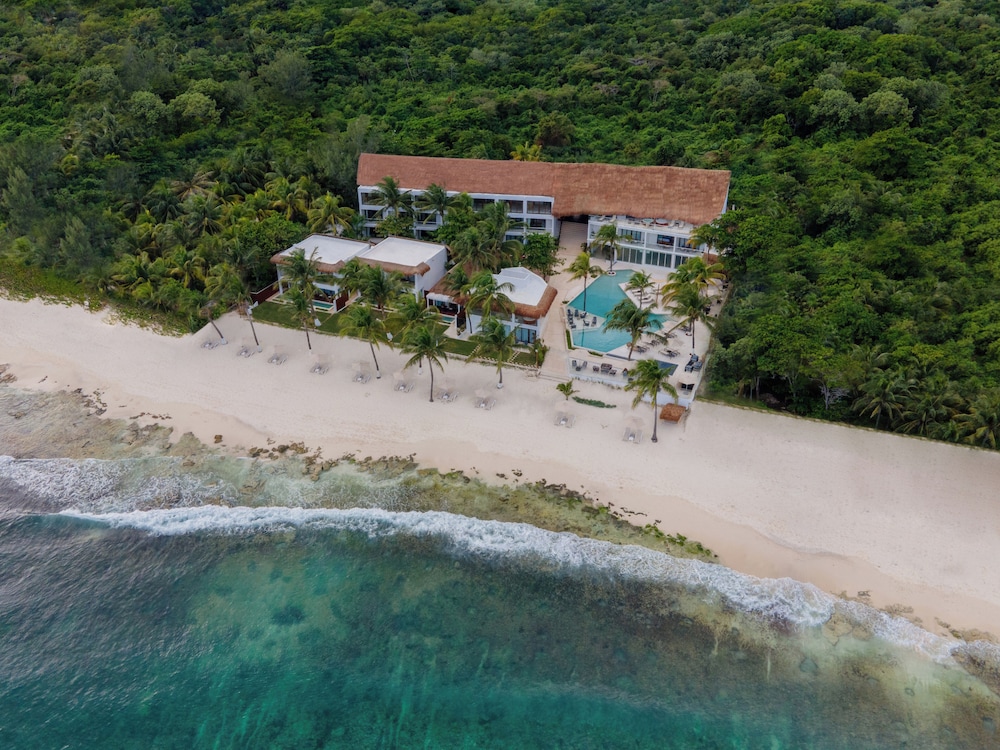 The Beachfront by The Fives Hotels - A la Carte All Inclusive Adults Only — Beach in Playa del Carmen, Quintana Roo