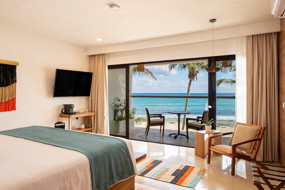 The Beachfront by The Fives Hotels - A la Carte All Inclusive Adults Only — Hotel rooms in Playa del Carmen, Quintana Roo
