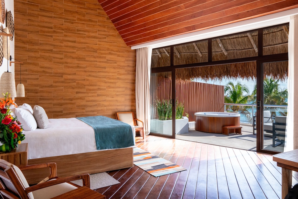 The Beachfront by The Fives Hotels - A la Carte All Inclusive Adults Only — Hotel rooms in Playa del Carmen, Quintana Roo