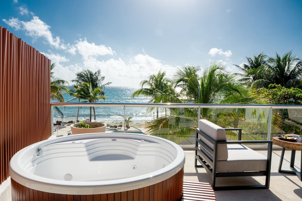 The Beachfront by The Fives Hotels - A la Carte All Inclusive Adults Only — Hotel rooms in Playa del Carmen, Quintana Roo
