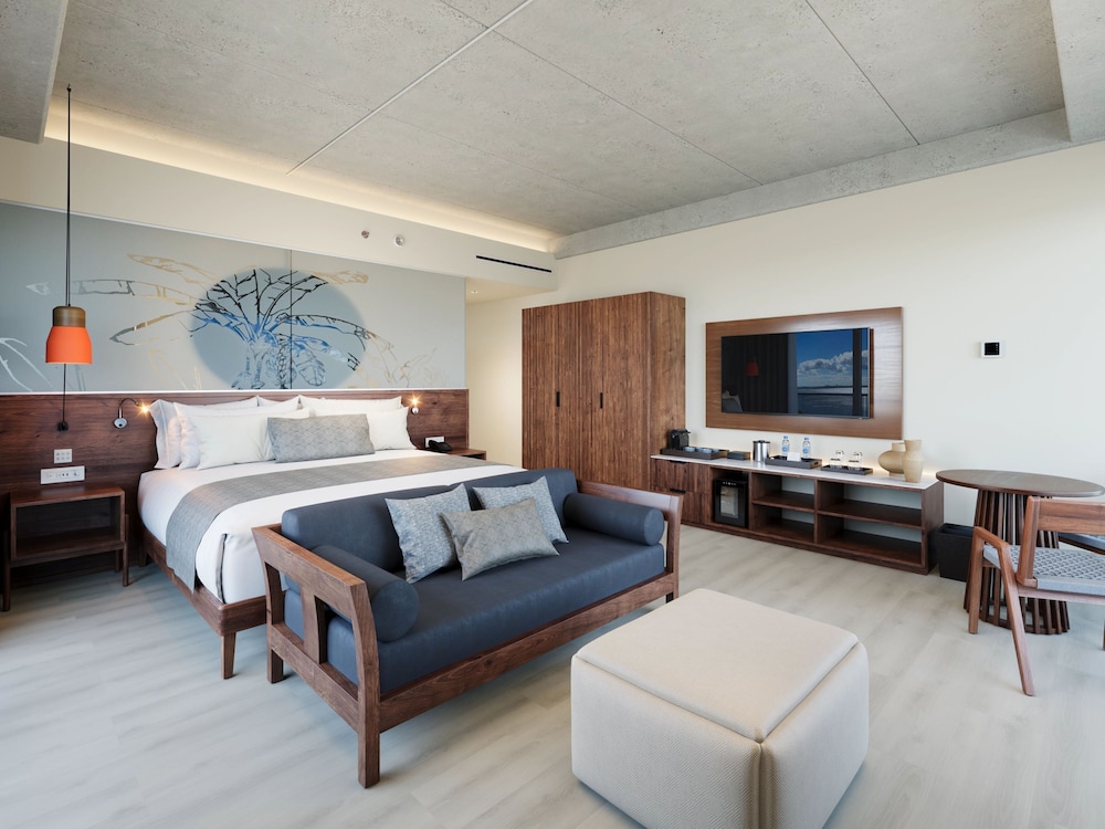 Hyatt Vivid Grand Island Cancun Adults Only All-Inclusive — Hotel rooms in Cancun, Quintana Roo