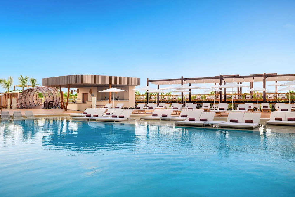 Hyatt Vivid Grand Island Cancun Adults Only All-Inclusive — Swimming pool in Cancun, Quintana Roo