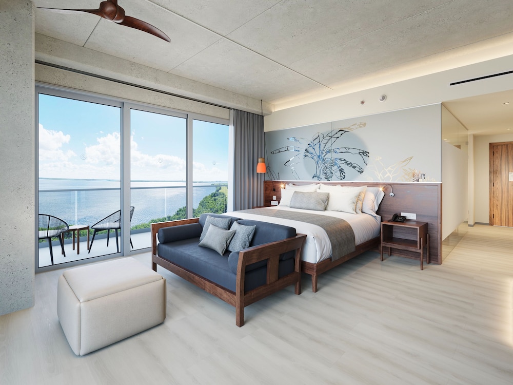 Hyatt Vivid Grand Island Cancun Adults Only All-Inclusive — Hotel rooms in Cancun, Quintana Roo