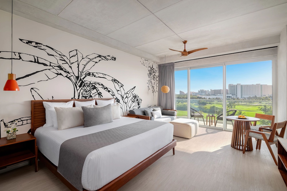 Hyatt Vivid Grand Island Cancun Adults Only All-Inclusive — Hotel rooms in Cancun, Quintana Roo