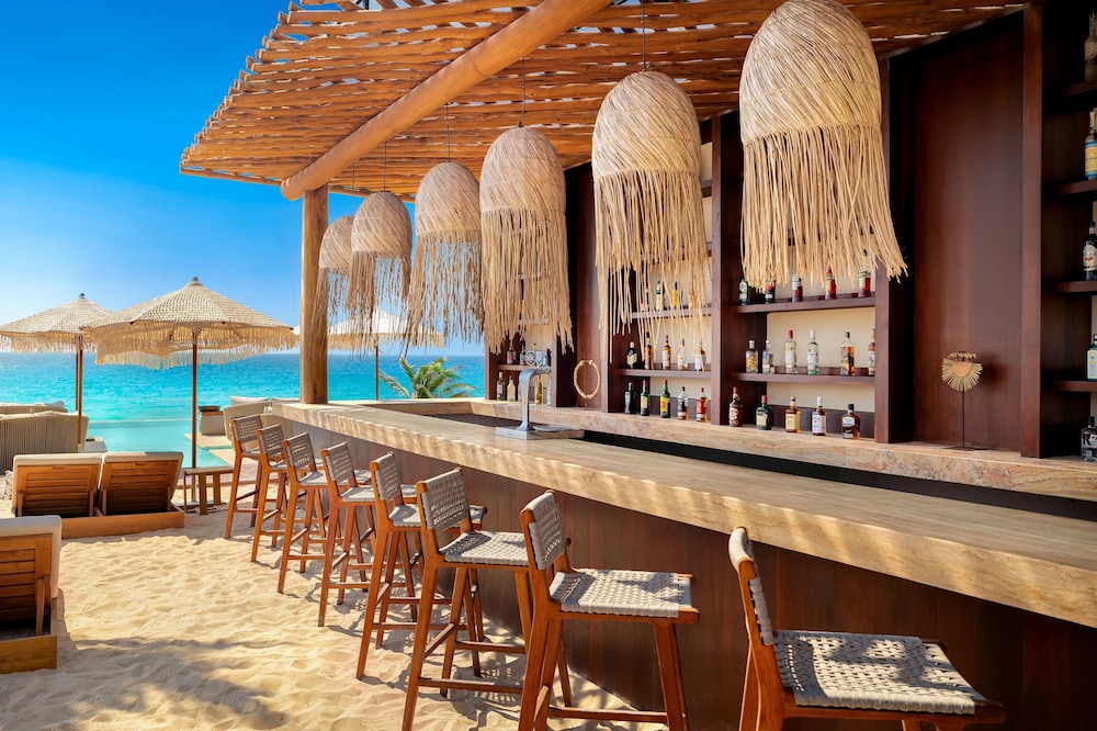Hyatt Vivid Grand Island Cancun Adults Only All-Inclusive — Restaurant & bars in Cancun, Quintana Roo
