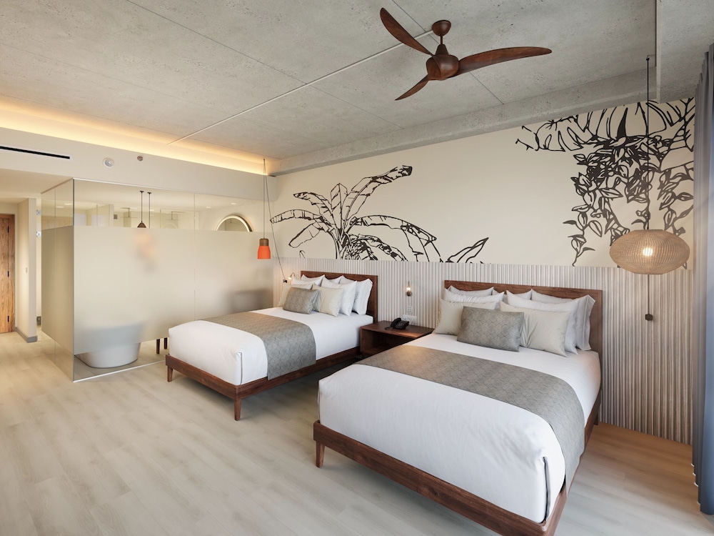 Hyatt Vivid Grand Island Cancun Adults Only All-Inclusive — Hotel rooms in Cancun, Quintana Roo