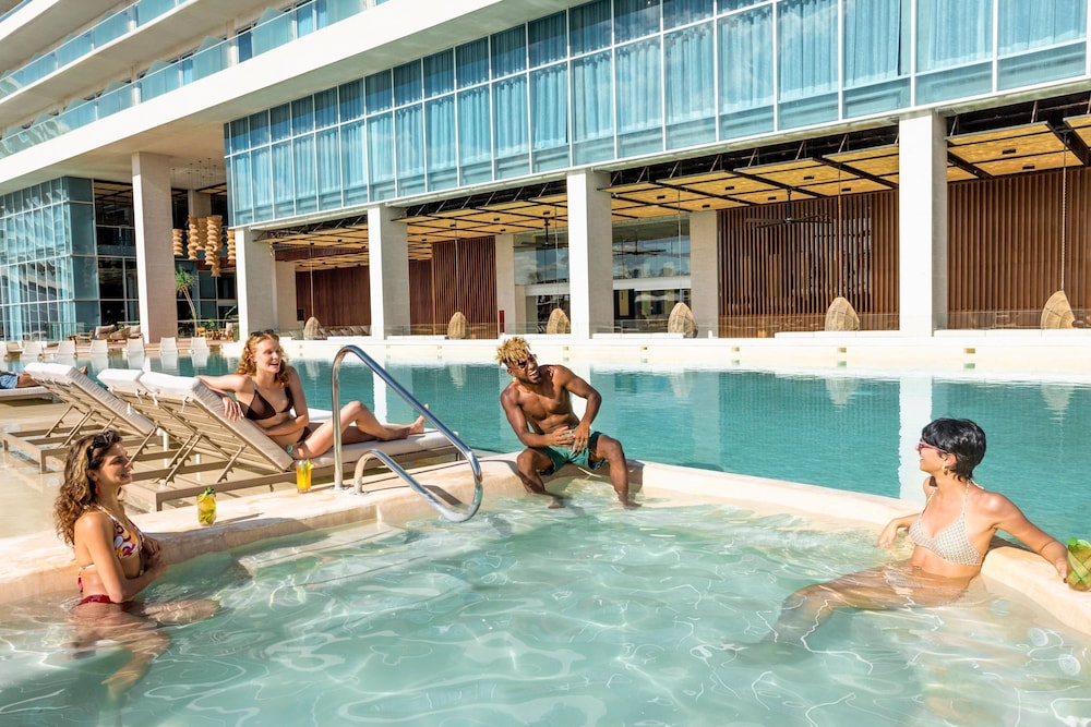 Hyatt Vivid Grand Island Cancun Adults Only All-Inclusive — Swimming pool in Cancun, Quintana Roo