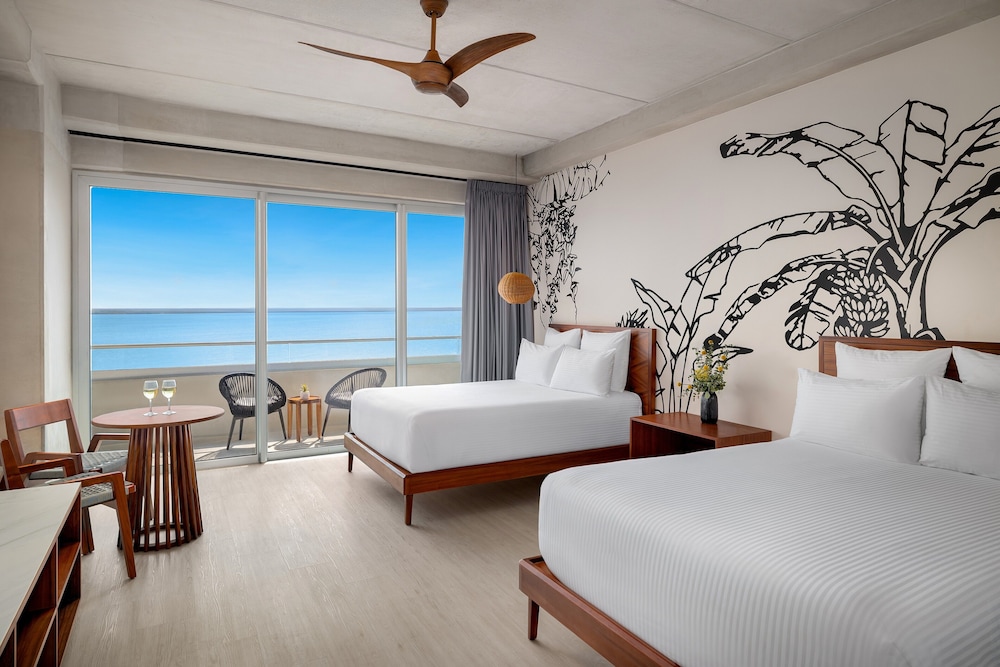 Hyatt Vivid Grand Island Cancun Adults Only All-Inclusive — Hotel rooms in Cancun, Quintana Roo