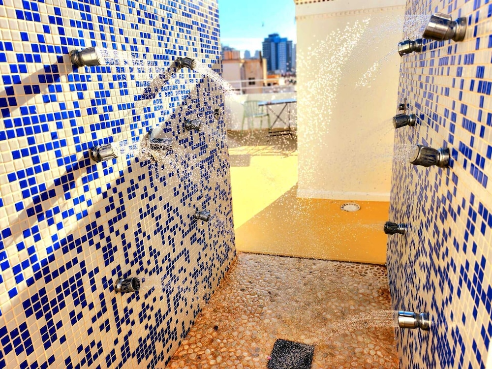 Hotel Clopy Rocamar — Hotel rooms in Benidorm, Valencian Community