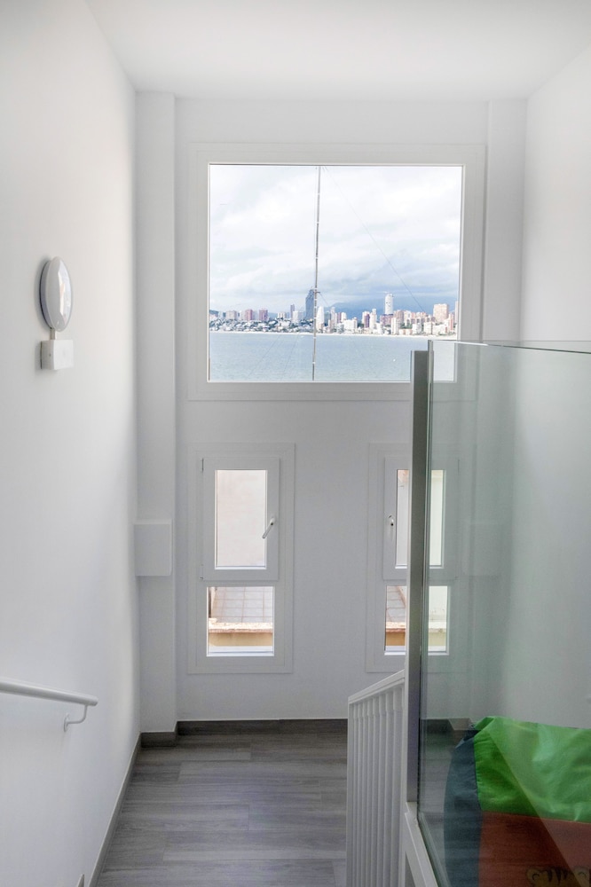 Hotel Clopy Rocamar — Hotel rooms in Benidorm, Valencian Community