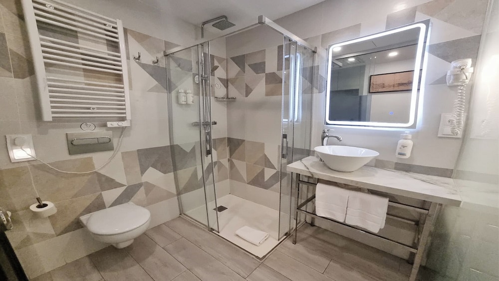 Hotel Clopy Rocamar — Hotel rooms in Benidorm, Valencian Community