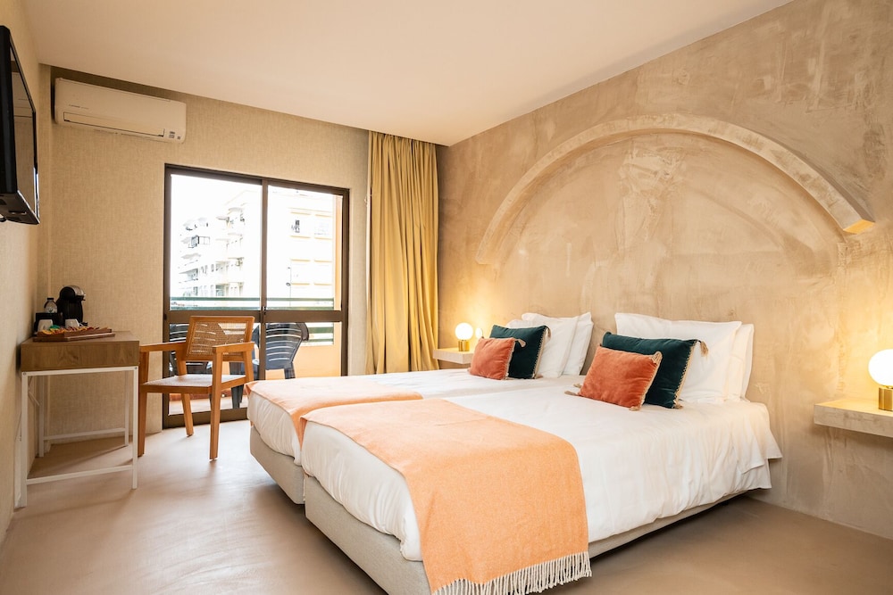 Casablanca Unique Hotel — Hotel rooms in Monte Gordo, Faro