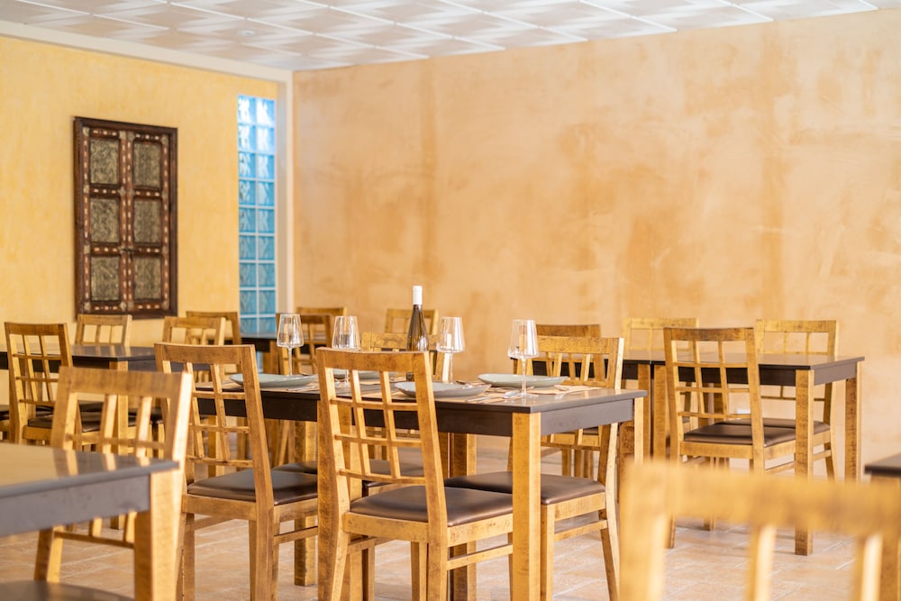Casablanca Unique Hotel — Restaurant & bars in Monte Gordo, Faro