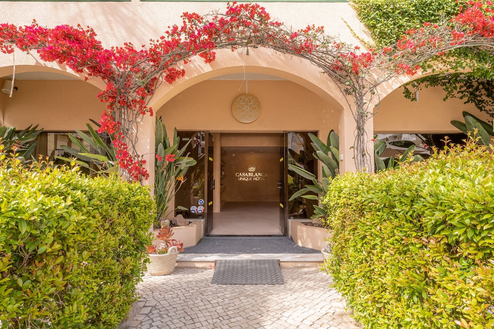Casablanca Unique Hotel — Hotel building in Monte Gordo, Faro